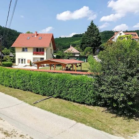 Lotuszvirag Vendeghaz Hotell Szekszárd Exteriör bild