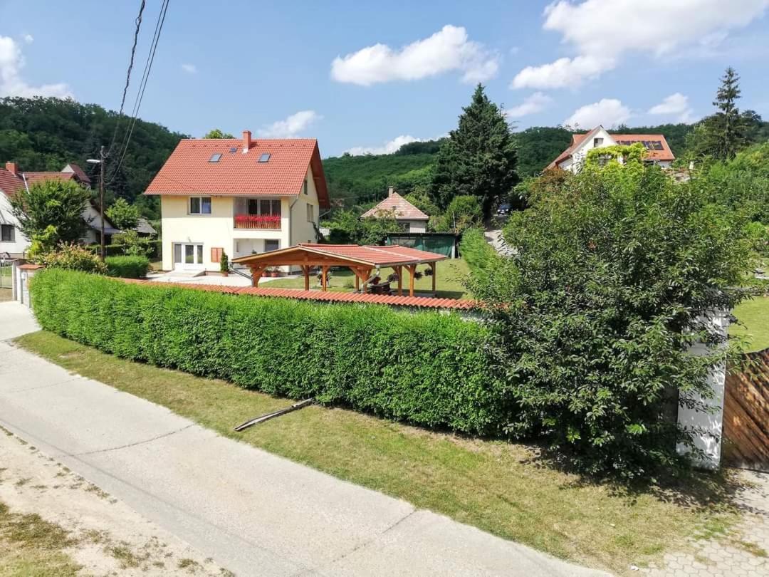 Lotuszvirag Vendeghaz Hotell Szekszárd Exteriör bild