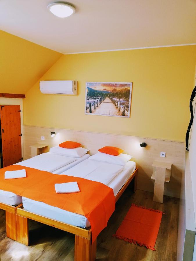 Lotuszvirag Vendeghaz Hotell Szekszárd Exteriör bild