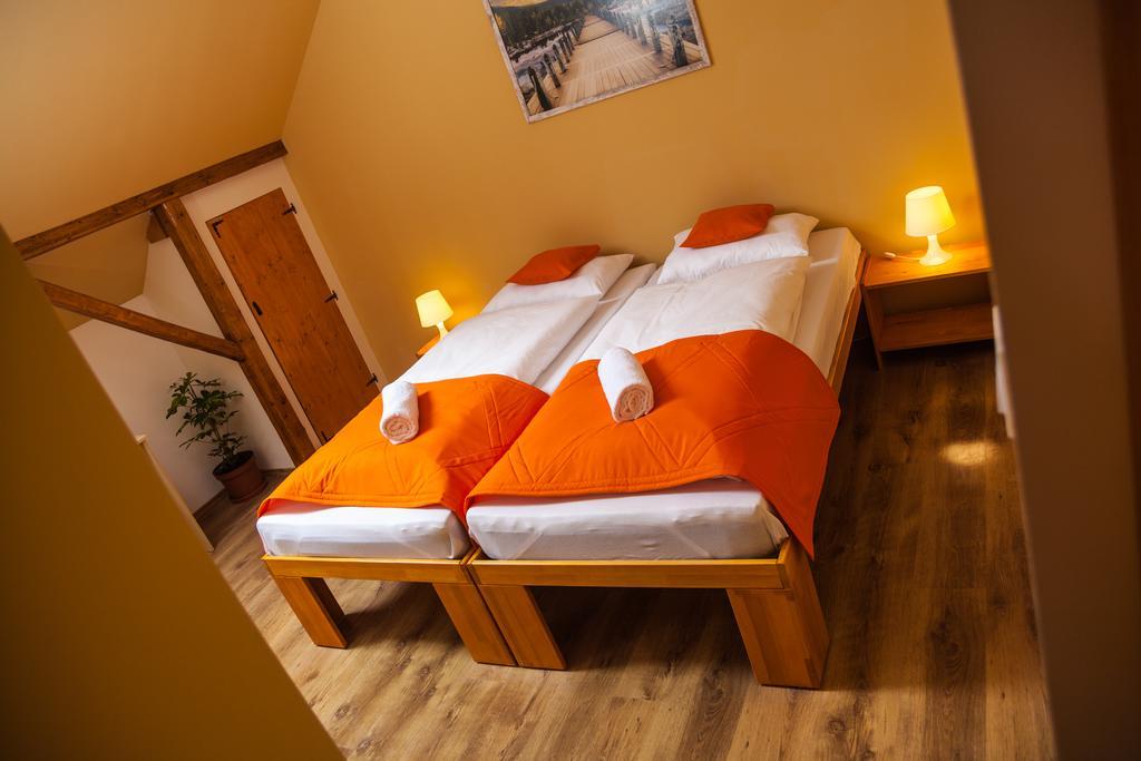 Lotuszvirag Vendeghaz Hotell Szekszárd Exteriör bild