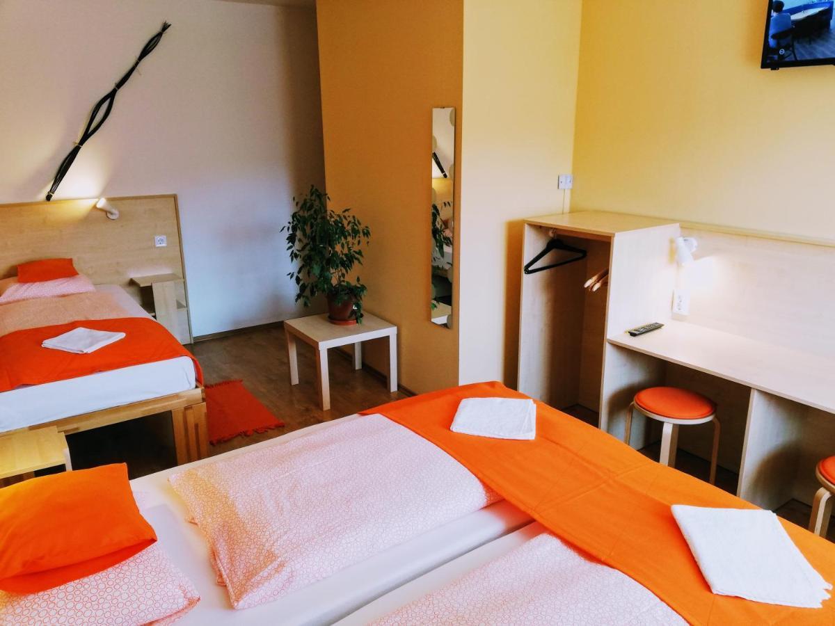 Lotuszvirag Vendeghaz Hotell Szekszárd Exteriör bild