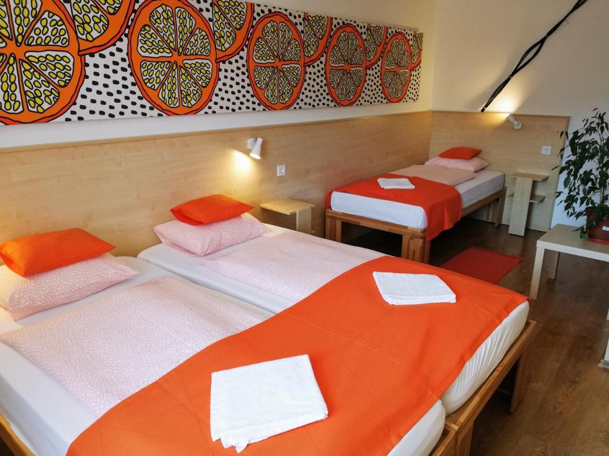 Lotuszvirag Vendeghaz Hotell Szekszárd Exteriör bild