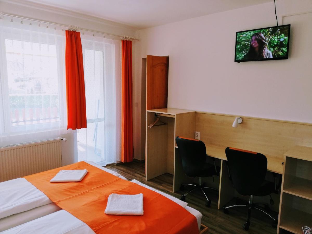 Lotuszvirag Vendeghaz Hotell Szekszárd Exteriör bild