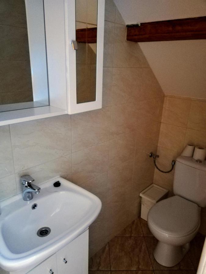 Lotuszvirag Vendeghaz Hotell Szekszárd Exteriör bild