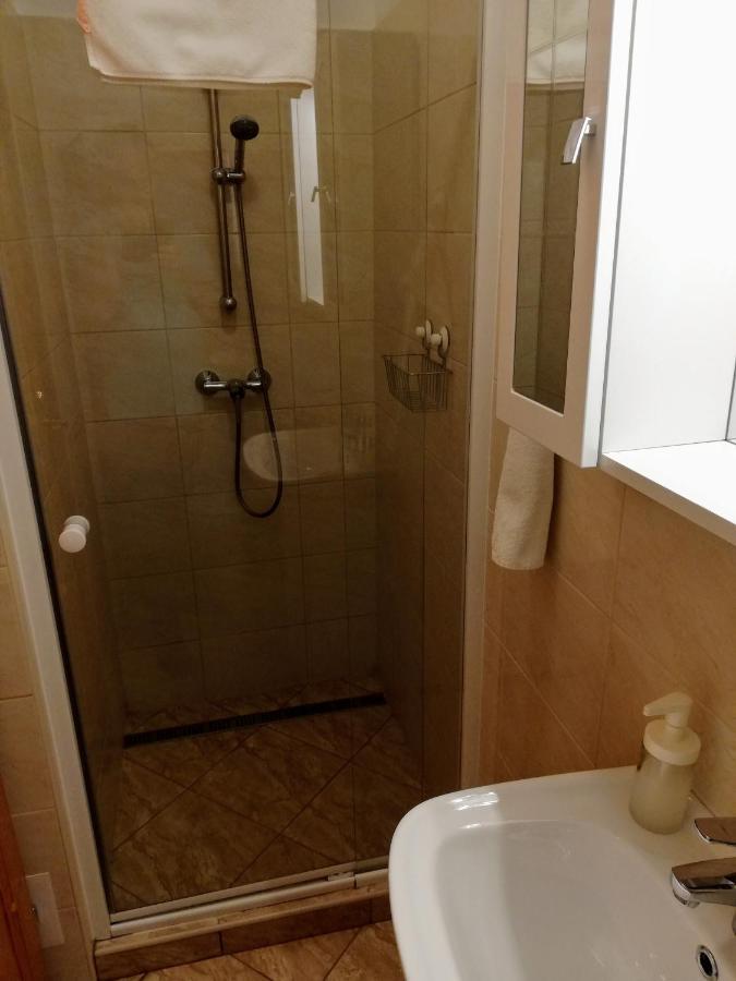 Lotuszvirag Vendeghaz Hotell Szekszárd Exteriör bild